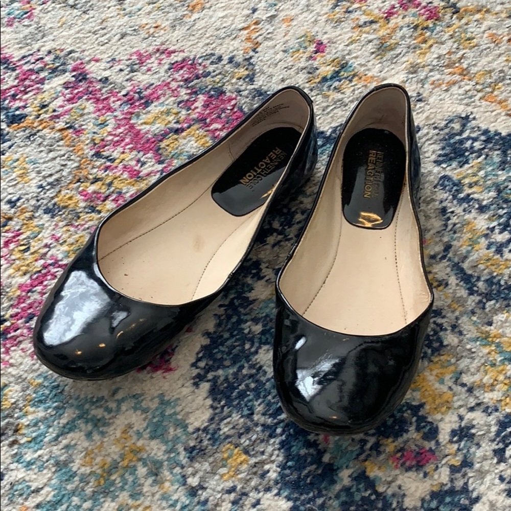 Kenneth Cole Reaction ballet flats